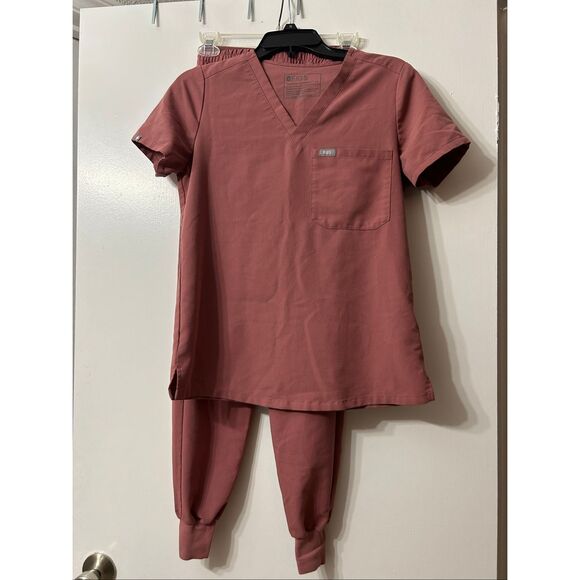 Figs Mari Mauve joggers and Catalina top scrub uniform set size XXS - Picture 1 of 6